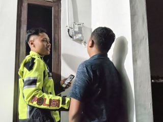 Satlantas Brebes Tebar Bantuan Token Listrik ke Tempat Ibadah Sambil Edukasi Tertib Lalu Lintas