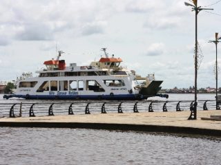 Kapal Ferry Bardan-Siantan Pontianak  Berhenti Beroperasi Sementara