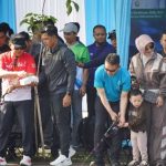 Wako Edi Mancing Bareng Ribuan Peserta Lomba di Parit Sungai Jawi