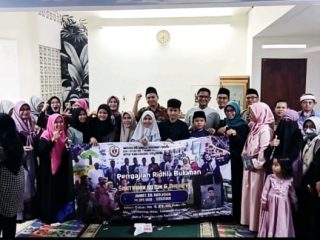 DPC (Dewan Pimpinan Cabang) IKM (Ikatan Keluarga Minangkabau) Ciputat Timur Gelar Pengajian Rutin Sekaligus Santunan Anak Yatim dan Dhuafa