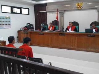 Angkut 10 Ribu Liter Solar Secara Ilegal dari Muba ke Lampung, Dua Sopir Truk Dihukum 15 Bulan Penjara