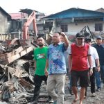 Bupati Melawi Prihatin dan Beri Bantuan, Tinjau Langsung Lokasi Pasca Kebakaran di Pinoh